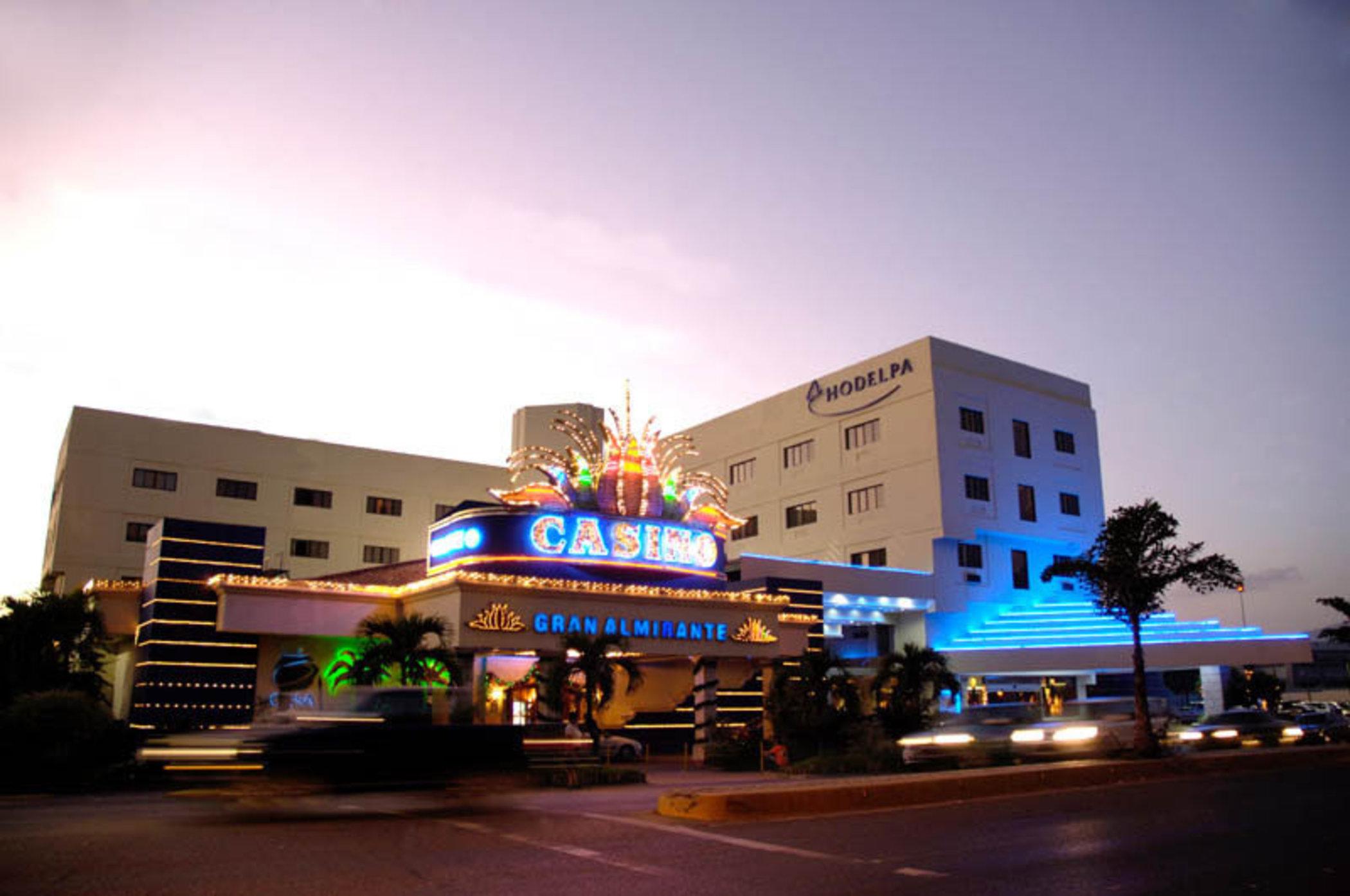 Hotel Hodelpa Gran Almirante Santiago De Los Caballeros Exterior foto